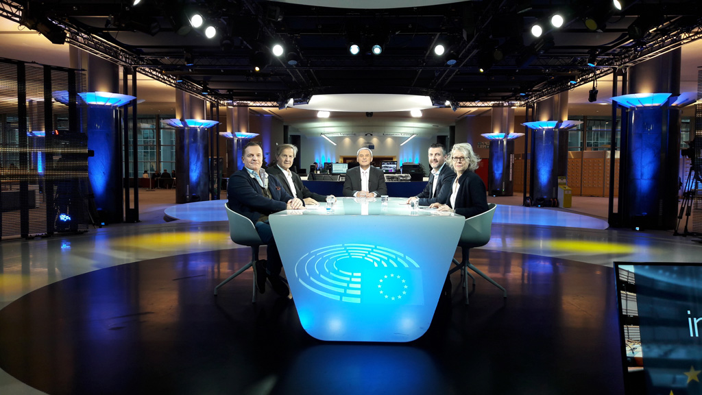 Talkgäste bei ORF-Sendung Inside Brüssel: Georg Mayer, Jo Leinen, Pascal Arimont und die Journalistin Monika Graf (vlnr). Moderation: Peter Fritz (M.)