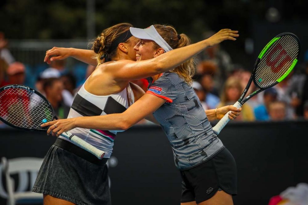 Elise Mertens (re.) und Aryna Sabalenka