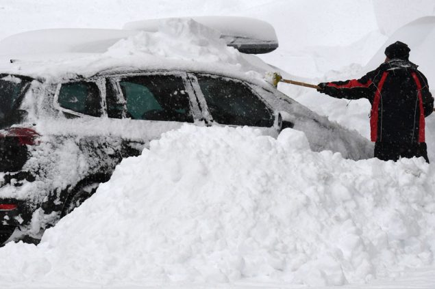 Schnee Atempause In Osterreich Und Bayern Sturm An Der Nordsee