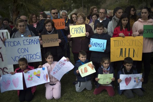 Solidaritätskundgebung für Julen und seine Familie - Bild: Jorge Guerrero/AFP