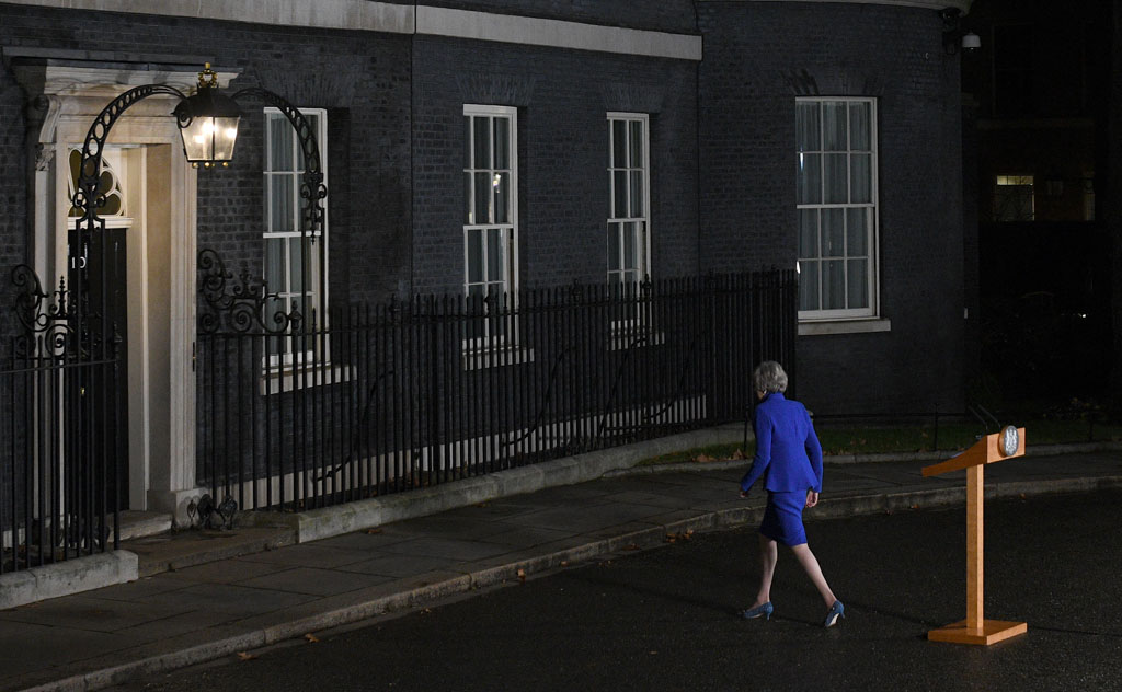 Theresa May vor der 10 Downing Street, Residenz des britischen Premiers (Bild: Oli Scarff/AFP)