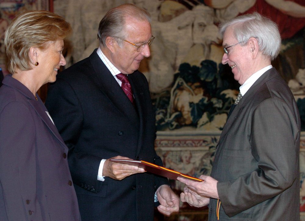 Charles Vandenhove im Oktober 2004 mit König Albert II und Königin Paola (Archivbild: Benoit Doppagne/Belga)