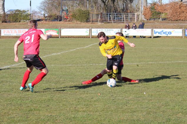 Spitzenspiel der 3. Provinzklasse D: Bütgenbach und Lontzen trennen sich 1:1 (Bild: Christoph Heeren/BRF)