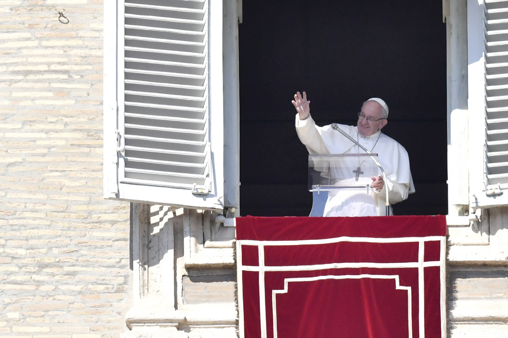 Papst Franziskus beim Angelus-Gebet am 17. Februar 2019 (Bild: Alberto Pizzoli/AFP)