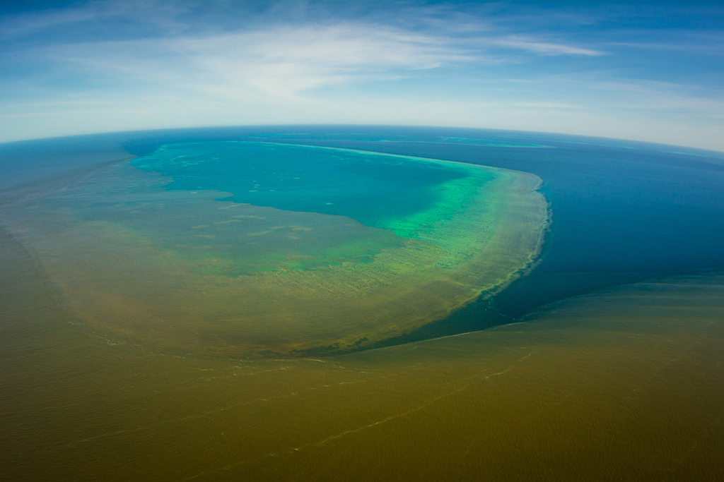 Braune Brühe fließt in Richtung Great Barrier Reef