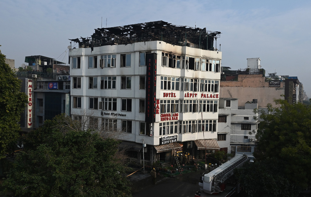 Tote bei Brand in indischem Hotel