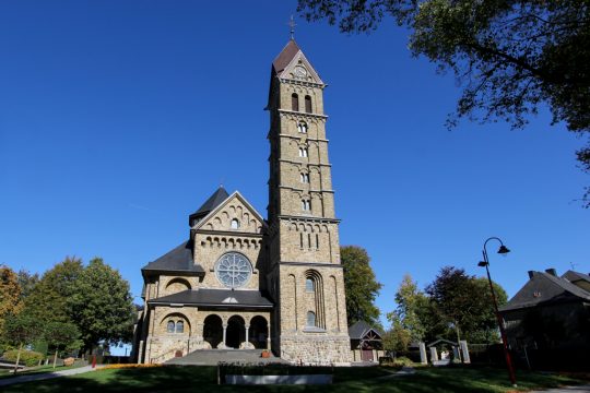 Die Kirche von Bütgenbach (Archivbild: Julien Claessen/BRF)