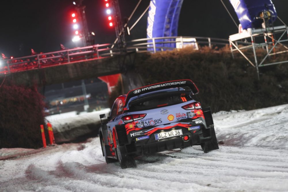 Thierry Neuville/Nicolas Gilsoul im Hyundai i20 beim Auftakt der Rallye Schweden (Bild: Austral/Hyundai Motorsport)