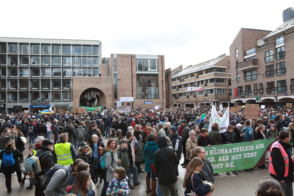 Demonstration für mehr Klimaschutz in Louvain-la-Neuve