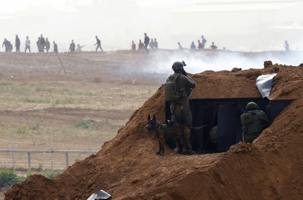 Israelische Soldaten an der Gaza-Grenze (Bild: Jack Guez/AFP)