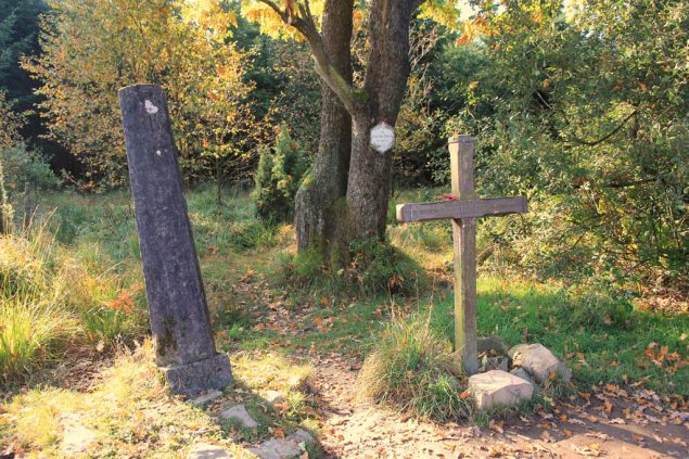 Das "Kreuz der Verlobten" im Hohen Venn (Bild: Ostbelgien.eu)
