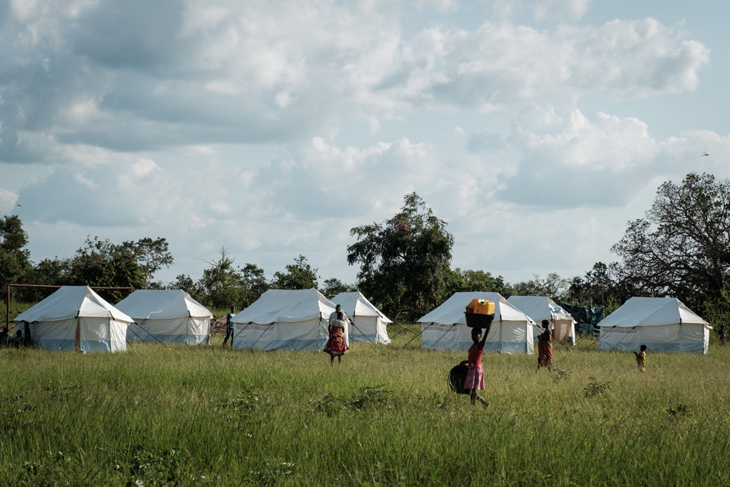 Obdachlosen-Lager in Mosambik (Bild: Yasuyoshi Chiba/AFP)