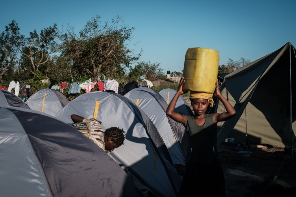 Provisorisches Lager in Mutua/Mosambik (Bild: Yasuyoshi Chiba/AFP)