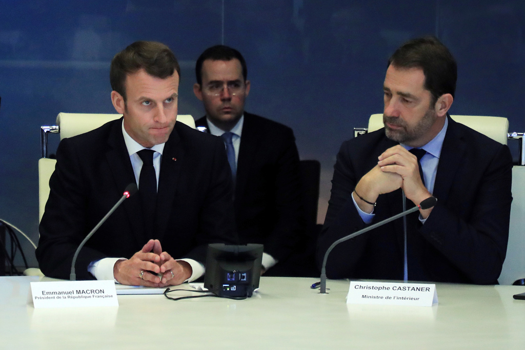 Frankreichs Präsident Emmanuel Macron und Innenminister Christophe Castaner (Bild: Christophe Petit-Tesson/Pool/AFP)