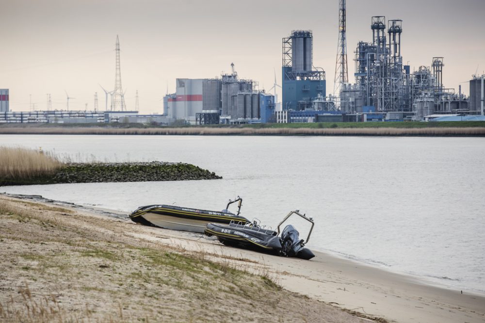 Schiffskollision in Antwerpen