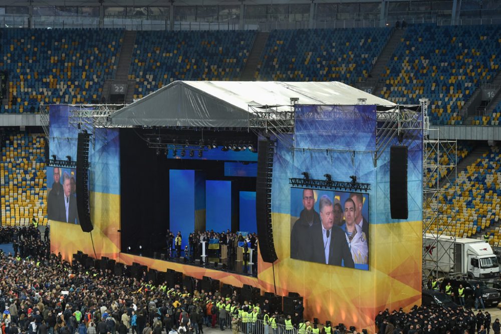 Debatte im Olympiastadion in Kiew zwischen Petro Poroschenko und Wolodymyr Selenski