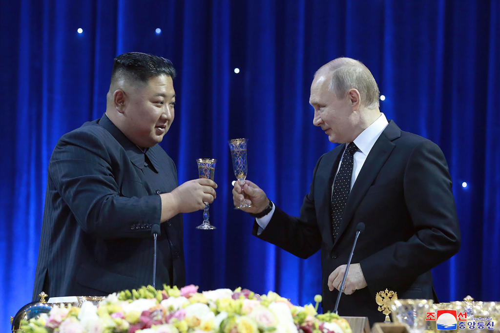 Kim Jong Un und Wladimir Putin (Bild: KCNA via KNS/AFP)