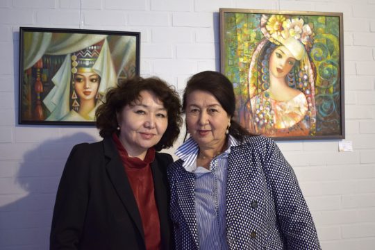 Eugenia Strak und Batima Zaurbekova (Bild: Raffaela Schaus/BRF)