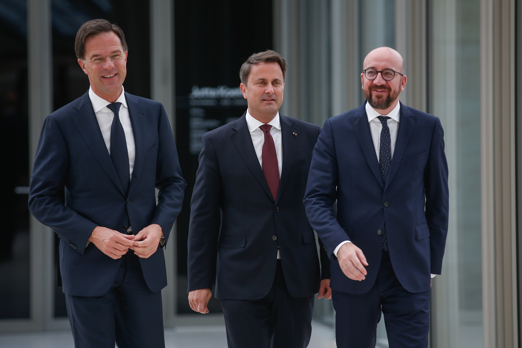 Premiers unter sich: Mark Rutte, Xavier Bettel und Charles Michel am 2. April in Luxemburg (Bild: Bruno Fahy/Belga)