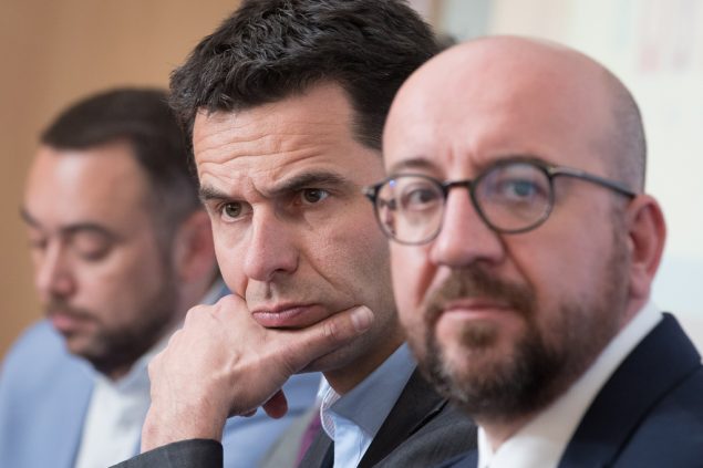 Maxime Prévot (CDH), Jean-Marc Nollet (Ecolo) und Premierminister Charles Michel (MR) bei der Wahldebatte des wallonischen Unternehmerverbands in Namur (Bild: Benoit Doppagne/Belga)
