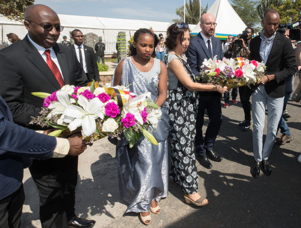 Ruandas Premierminister Edouard Ngirente und Premier Charles Michel gedenken der Opfer in Ruanda (Bild: Benoit Doppagne/belga)