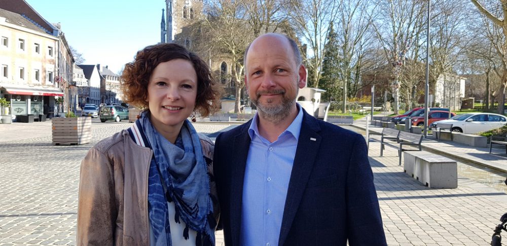 Marie-Martine Schyns, Unterrichtsministerin der Französischen Gemeinschaft, und CSP-Bildungsexperte Etienne Simar (Bild: CSP)