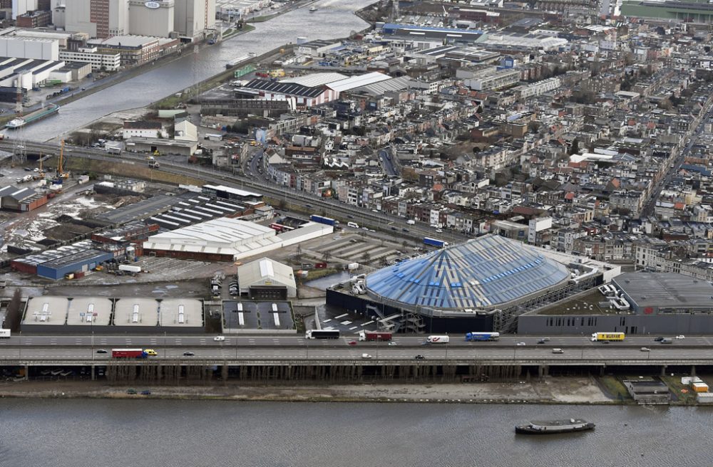 Luftansicht von Antwerpen und dem Sportpalast (Bild: Eric Lalmand/Belga)