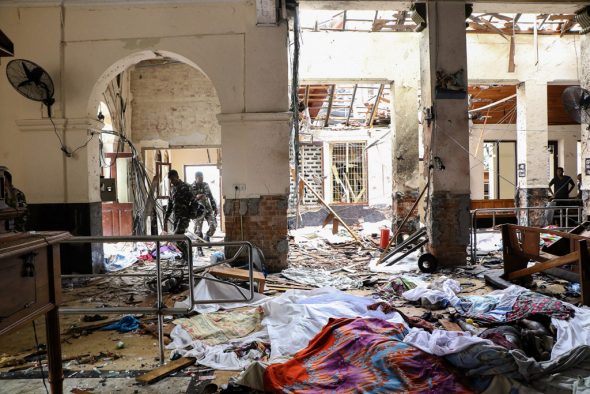 Die St.-Antonius-Kirche in der Hauptstadt Colombo nach dem Anschlag (Bild: Ishara S. Kodikara/AFP)
