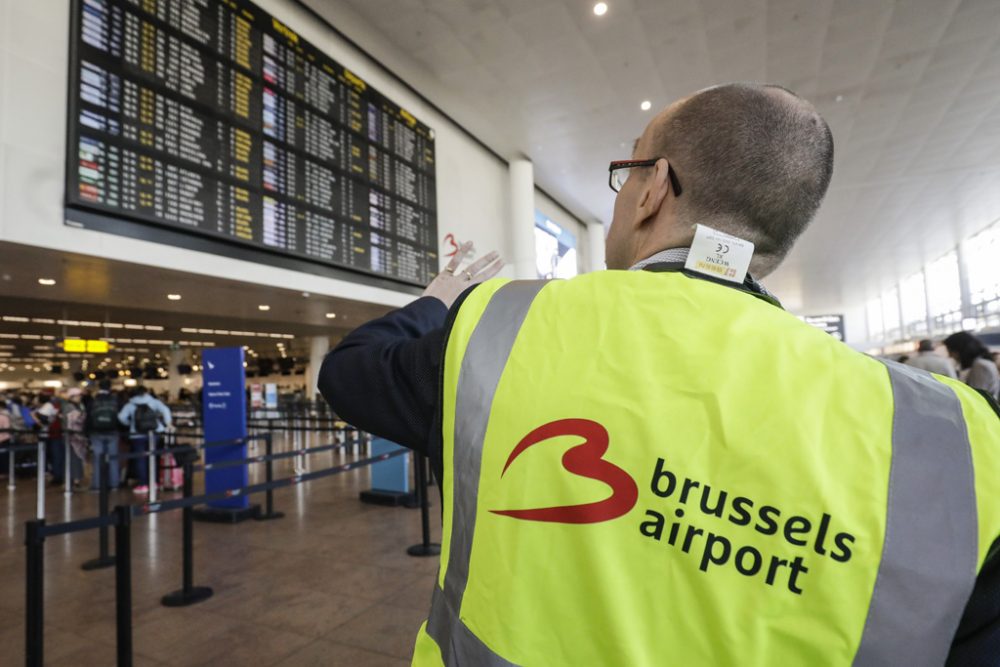 Mitarbeiter beim Brussels Airport (Bild: Thierry Roge/Belga)