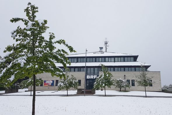 BRF-Funkhaus im Schnee (Bild: BRF)