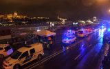 Schiffsunglück auf der Donau in Budapest - Rettungskräfte im Einsatz (Bild: Gergely Besenyei/AFP)