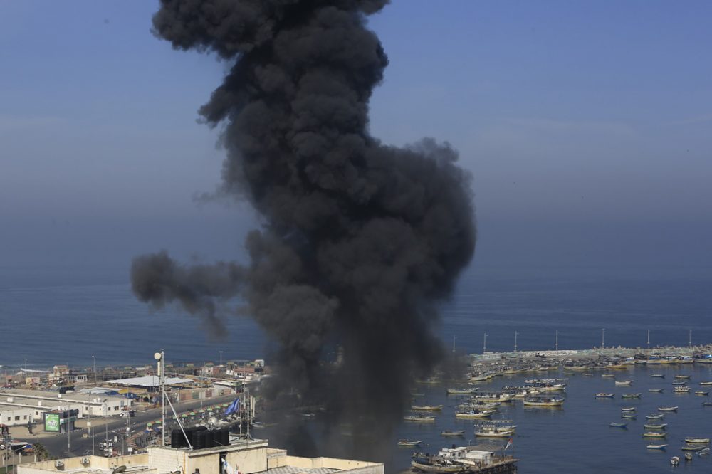 Rauch über Gaza-City nach einem Luftangriff am 5. Mai (Bild: Mohammed Abed/AFP)