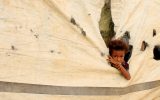 Flüchtlingskind aus dem Jemen in einem Lager in Abs