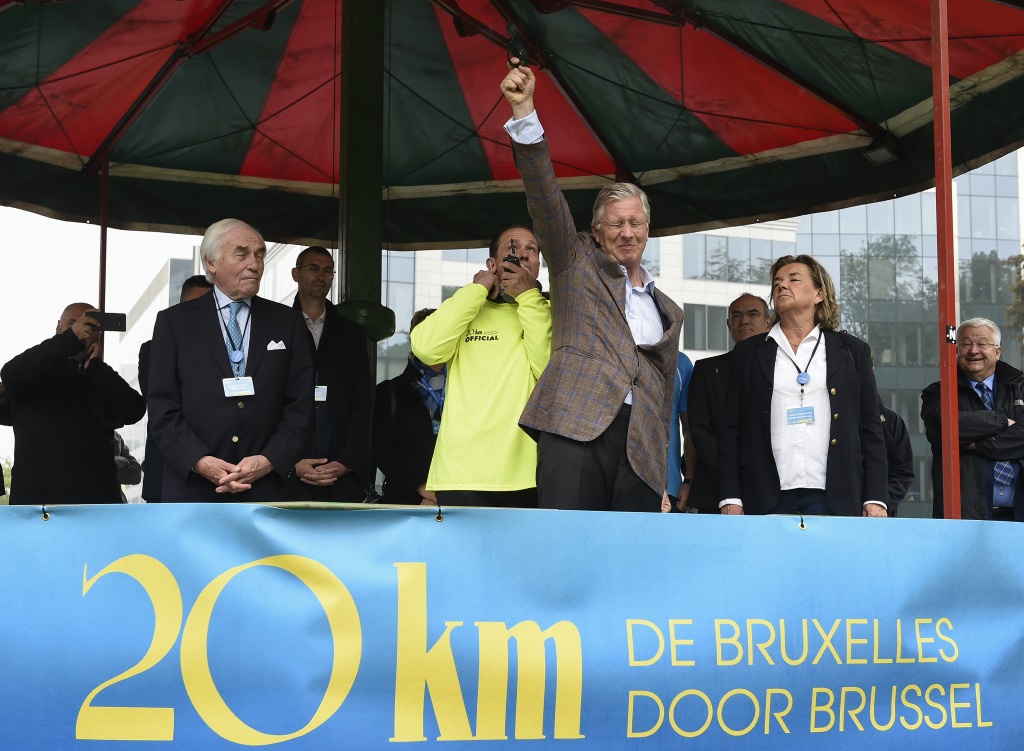 König Philippe gibt den Startschuss zu den 20 Kilometern von Brüssel (Bild: John Thys/Belga)