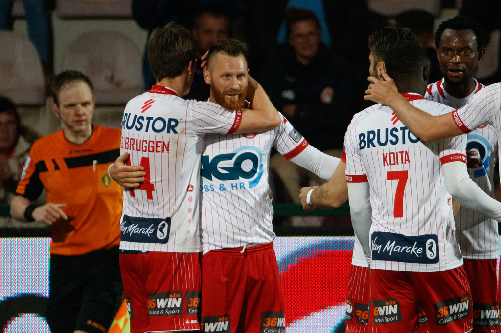 Die Spieler von Kortrijk dürfen sich freuen (Bild: Kurt Desplenter/Belga)