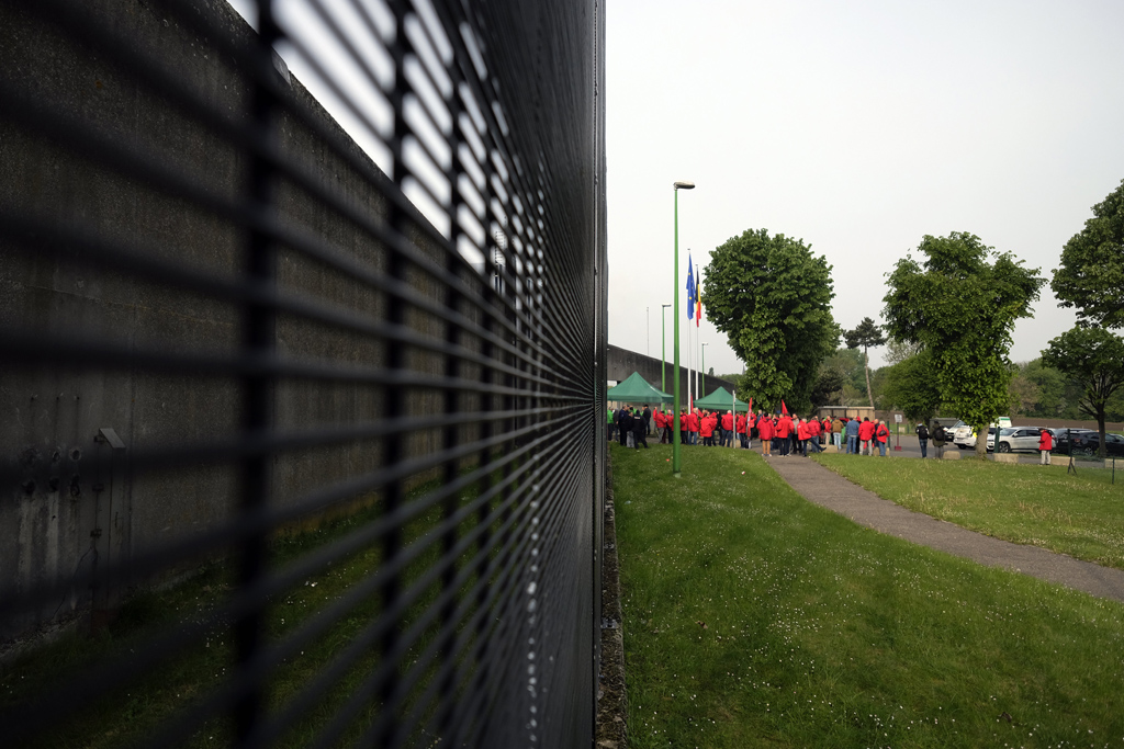 Streik vor dem Gefängnis von Lantin am 7. Mai (Bild: Eric Lalmand/Belga)