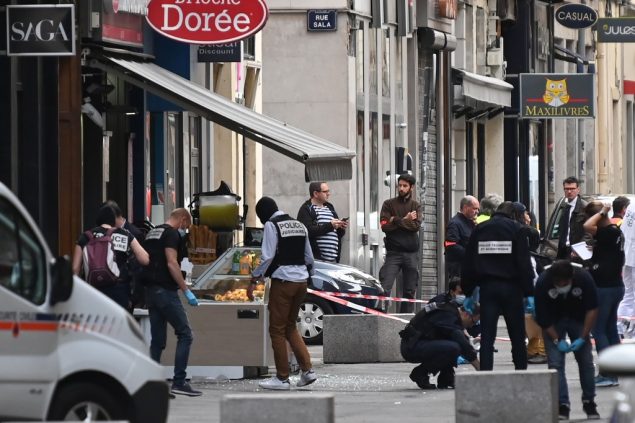 Ermittlungen in Lyon (Bild: Philippe Desmazes/AFP)