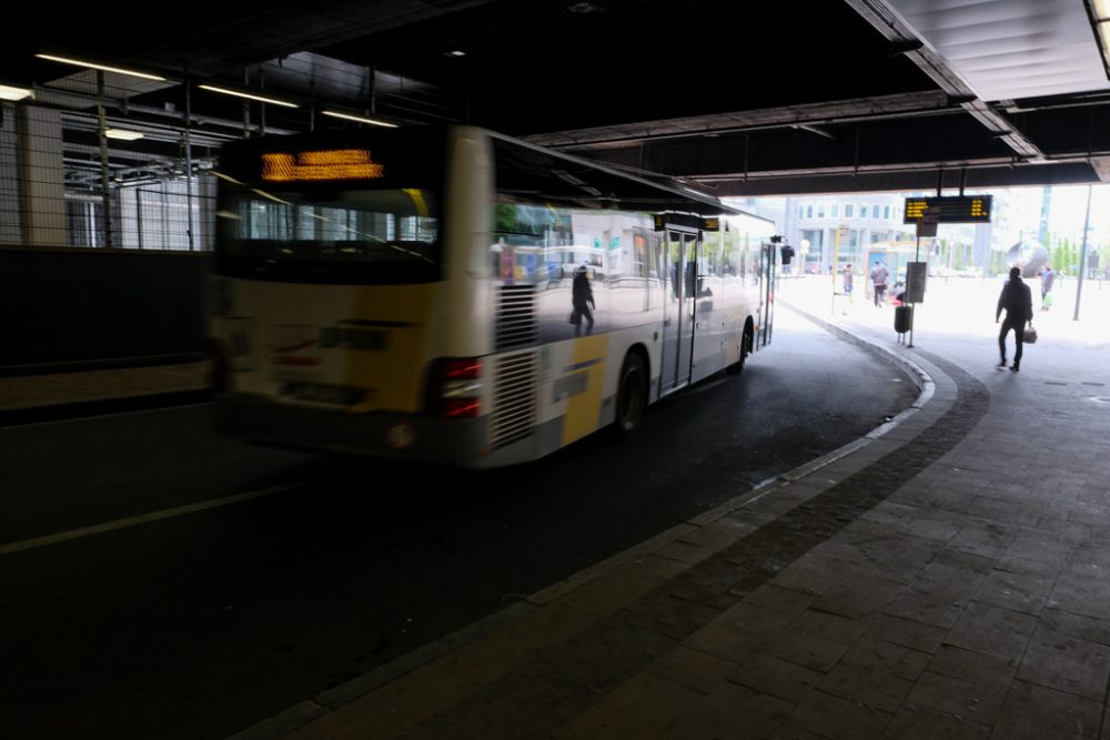 Bushaltestelle von De Lijn am Brüsseler Nordbahnhof (Bild: Nicolas Maeterlinck/Belga)