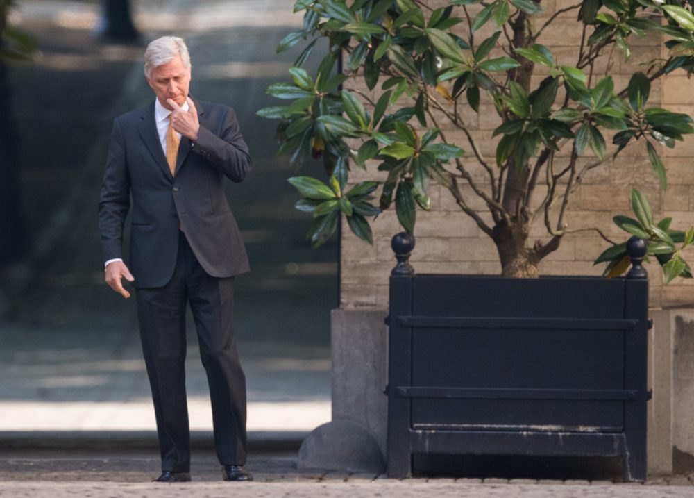 König Philippe vor dem Palast in Brüssel (Bild: Benoit Doppagne/Belga)