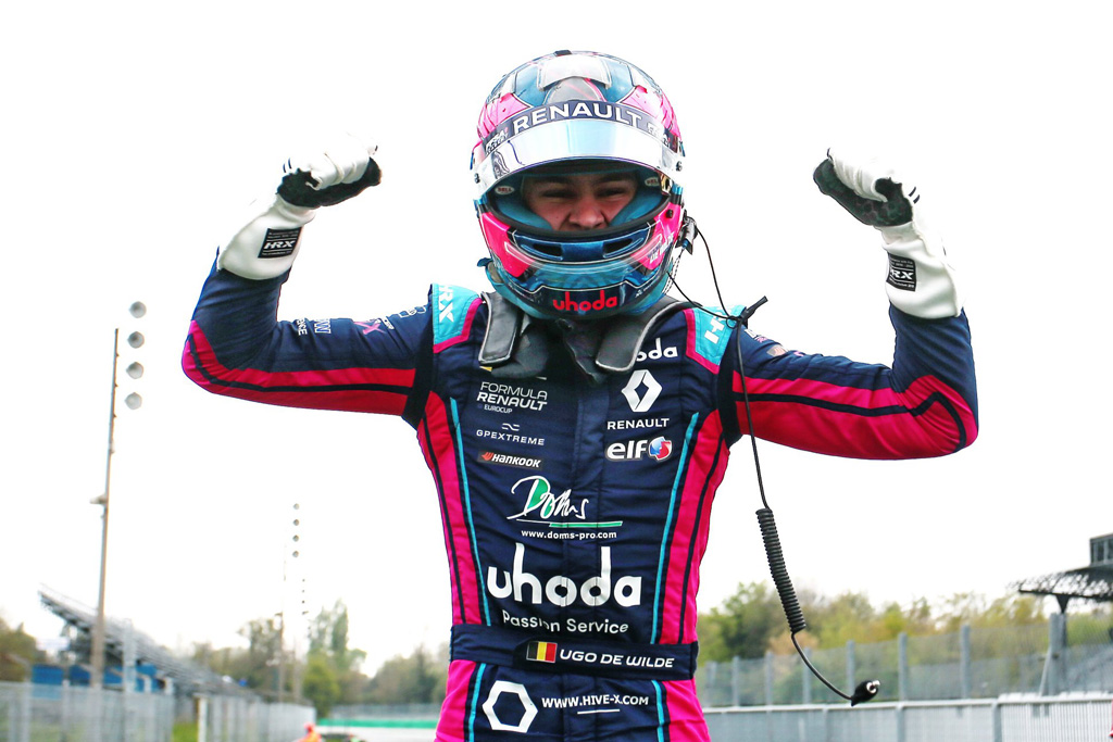 Ugo De Wilde gewinnt sein erstes Rennen im Formel Renault Eurocup (Bild: Georges Decoster)