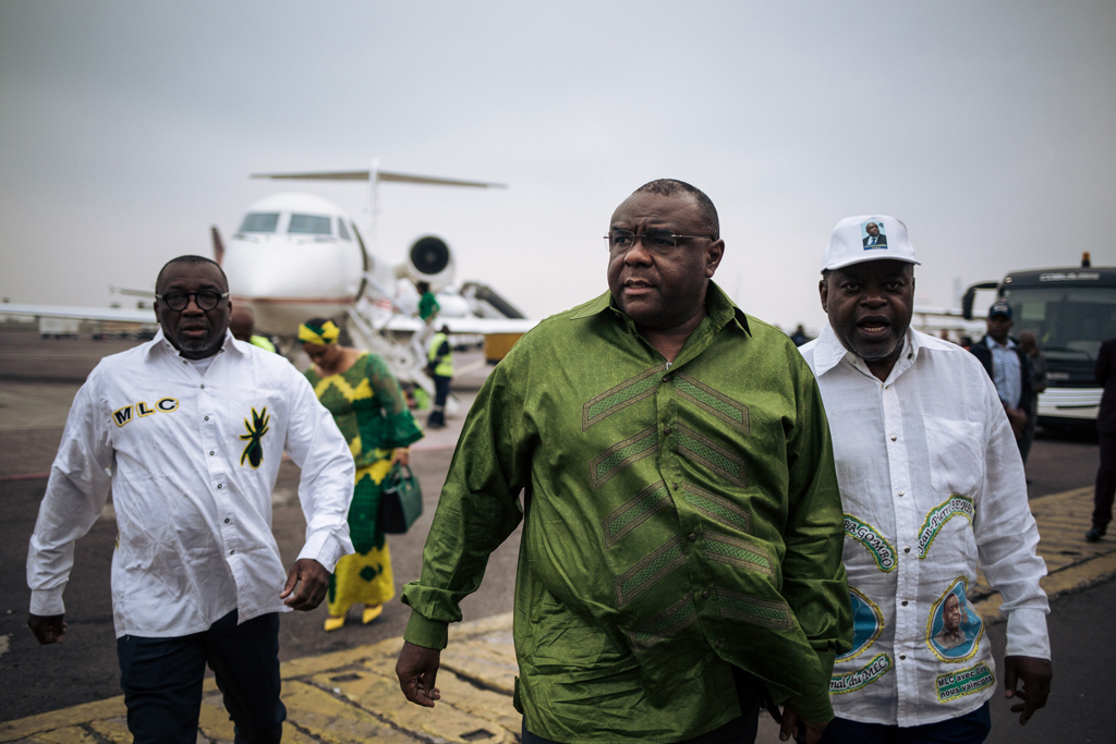 Bemba bei seiner Ankunft am Flughafen von Kinshasa (Bild: Alexis Huguet/AFP)