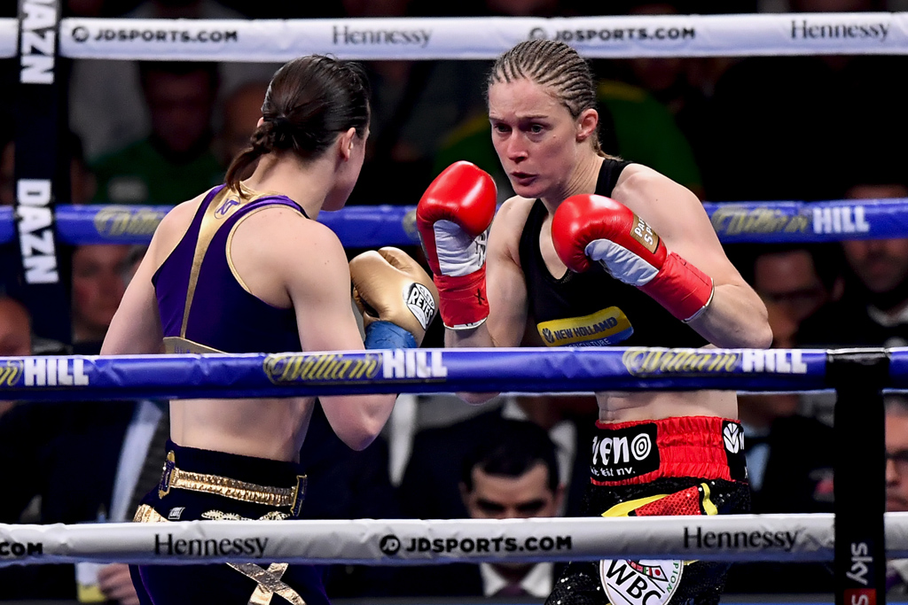 Delfine Persoon bei ihrem Boxkampf gegen die Irin Katie Taylor am 1. Juni in New York (Bild: Dirk Waem/Belga)