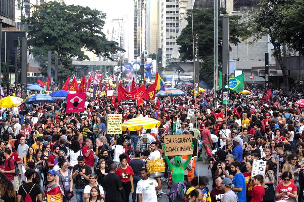 Demo gegen die geplante Rentenreform in Brasilien am Freitag (Bild: Paulo Lopes/AFP)