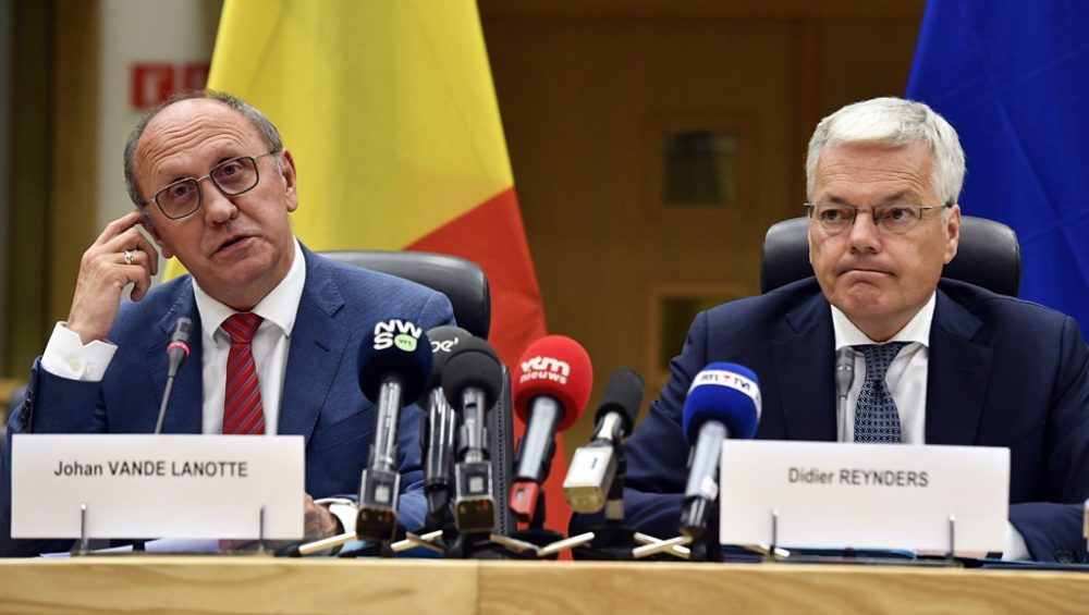 Die beiden Informatoren Johan Vande Lanotte und Didier Reynders (Bild: Eric Lalmand/Belga)