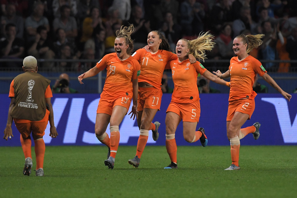 Die Niederlande ziehen ins Viertelfinale der Fußball-WM ein
