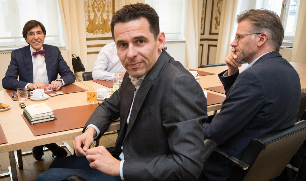 Der PS-Parteivorsitzende Elio Di Rupo mit den Ecolo-Vertretern Jean-Marc Nollet und Stephane Hazee (Bild: Benoit Doppagne/Belga)