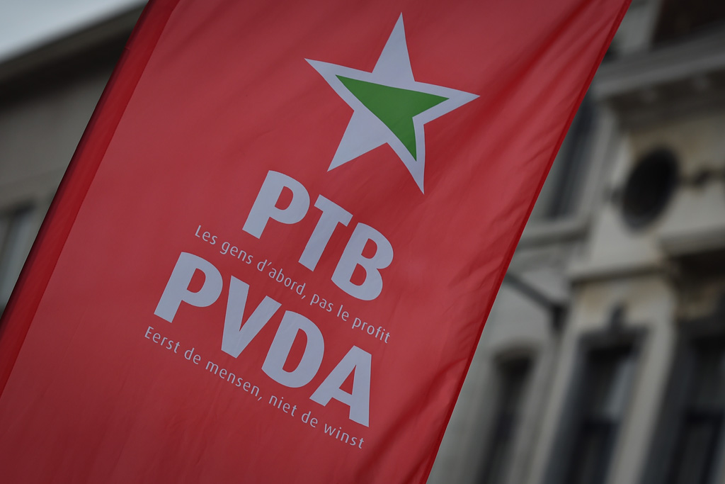 Parteilogo der PTB/PVDA (Bild: David Stockman/Belga)