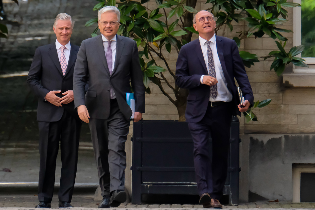 König Philippe, Didier Reynders und Johan Vande Lanotte (Bild: Nicolas Maeterlinck/Belga)