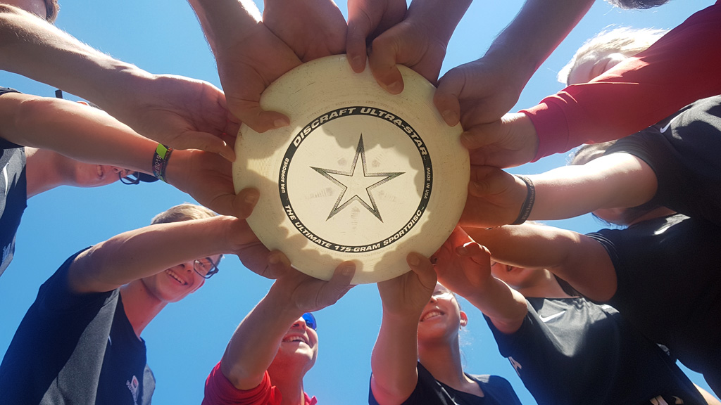 Die Ultimate-Frisbee-Mannschaft des César-Franck-Athenäums Kelmis