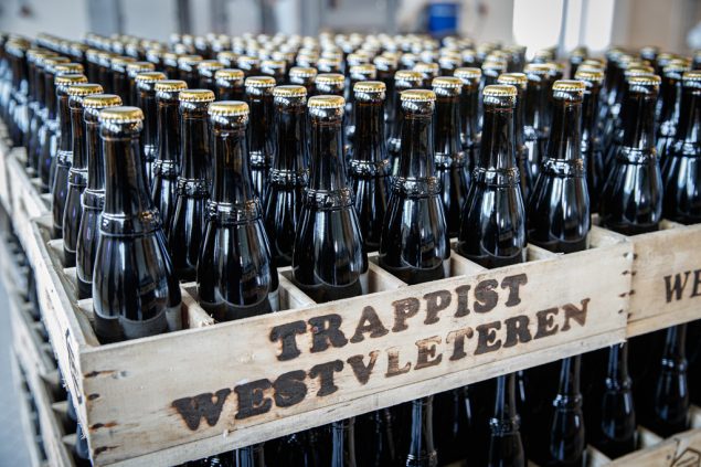 Westvleteren-Bierflaschen in der Sint-Sixtus-Abtei